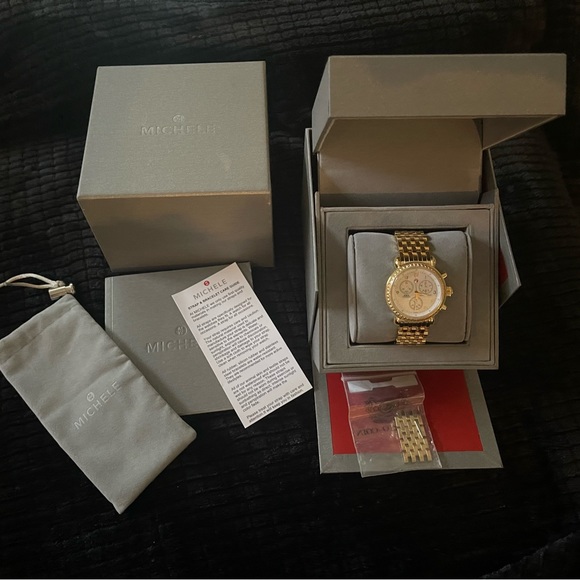 Michele CSX gold with diamonds in the bezel - Picture 2 of 16